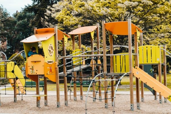 Spielplatz Jardin des Plantes mit Kindern in Toulouse mit Kleinkindbereich
