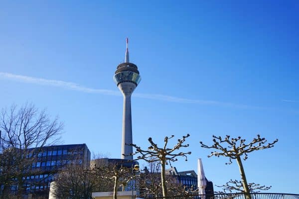 Familienausflugsziel Fernsehturm Düsseldorf, kinderfreundlicher Ausflug und Highlight für die ganze Familie