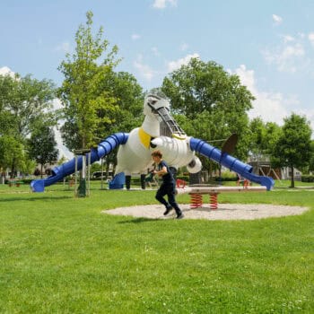 Podo Beach in Podersdorf am Neusiedler See mit Kindern - Abenteuerspielpatz und Strandbad in einem