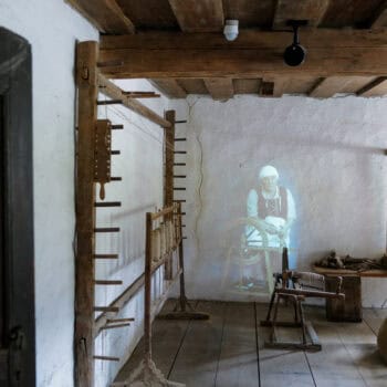 Freilichtmuseum Tiroler Bauernhöfe - Ausflug in Tirol mit Kindern - Erlebnisreiche Familienabenteuer im Alpbachtal mit Kindern: Entdecke die Schönheit der Natur mit deinen Kindern