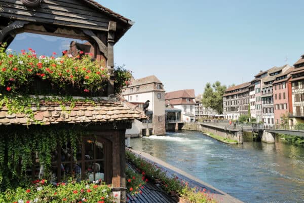 Petit France mit Kinder in Straßburg